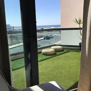 apartamento-con-vistas-al-mar-y-piscina-comunitaria.in-canary-islands.com/